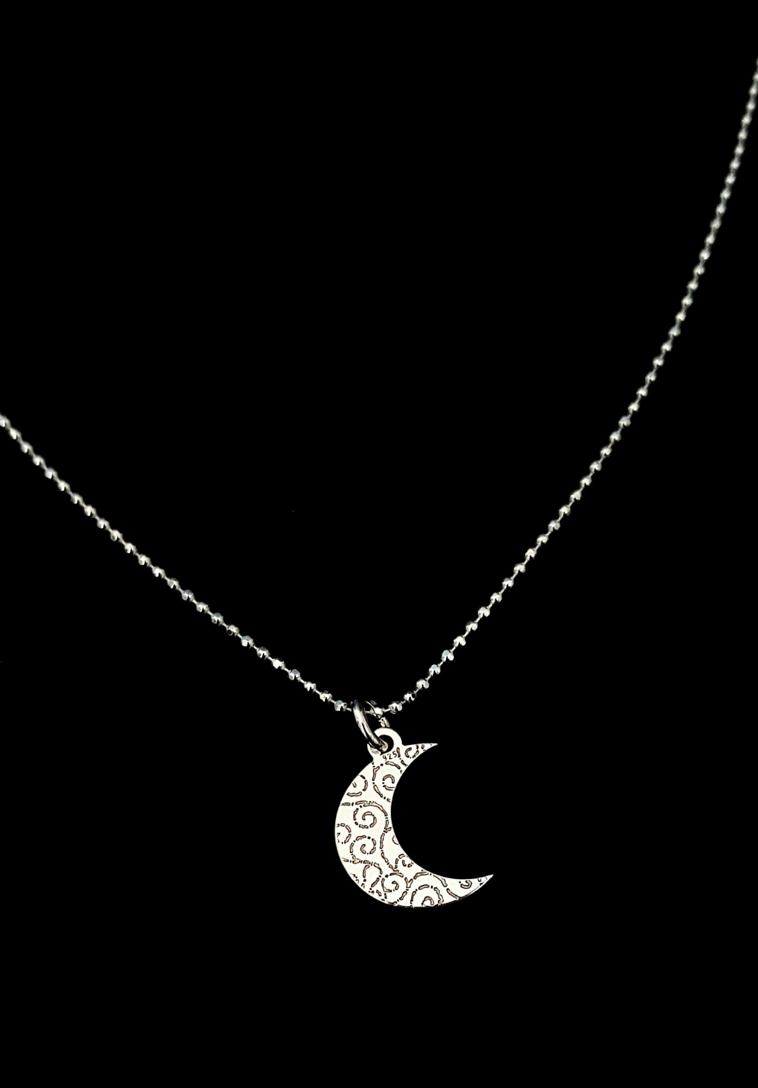 Måne med mönster - Hänge / halsband, Silver 925