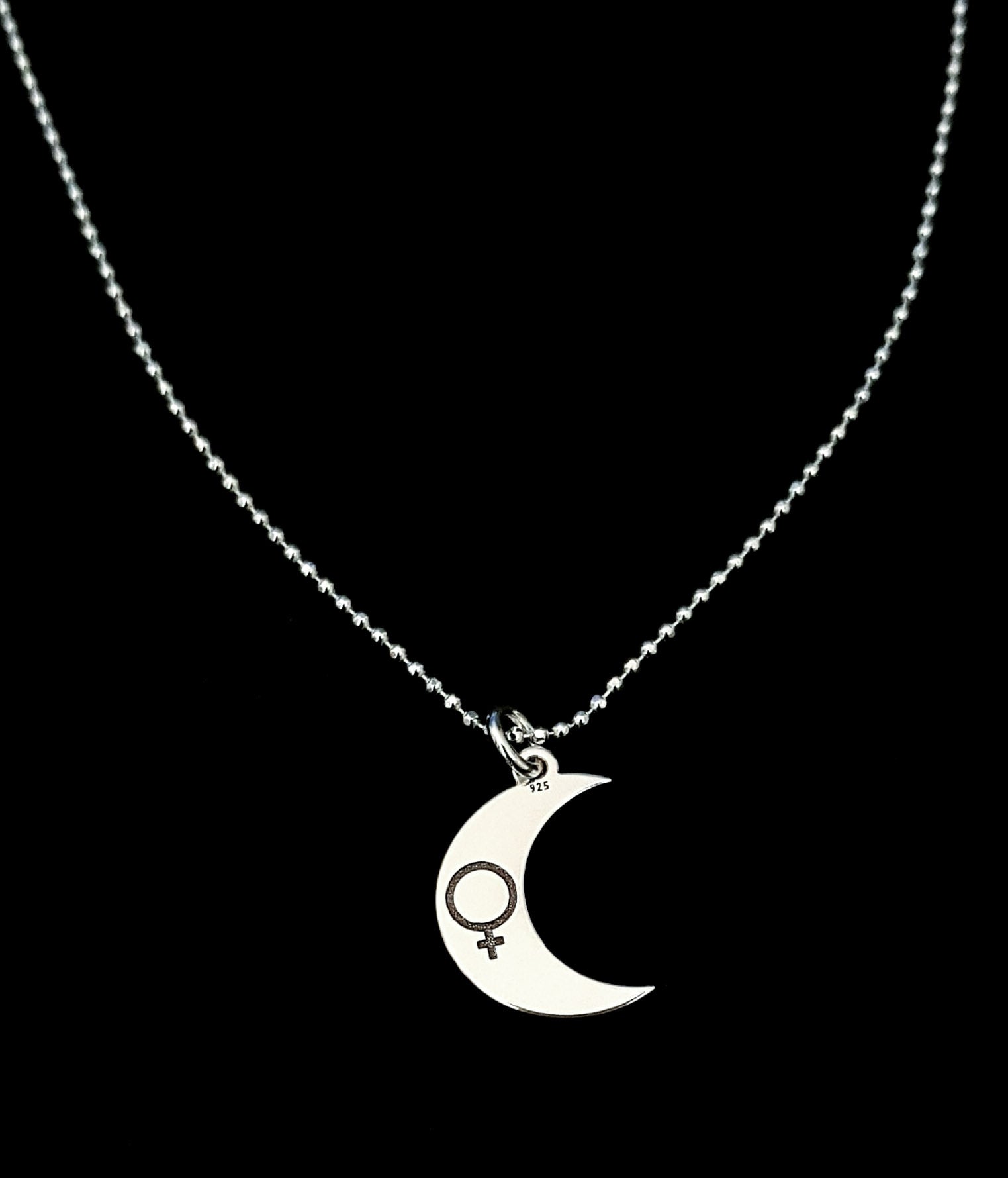 Måne med kvinnosymbol - Hänge / halsband, Silver 925