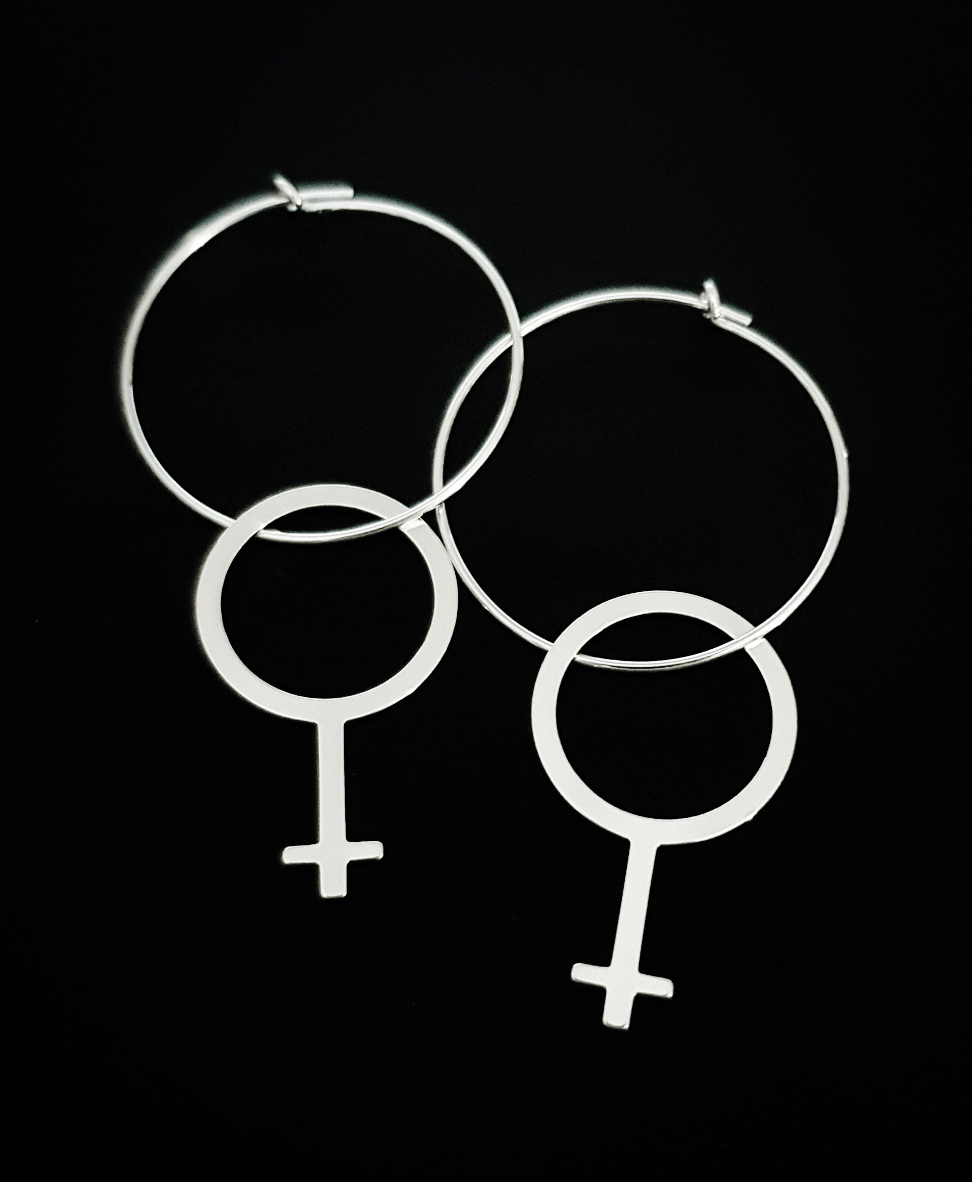 Örhängen, stora ringar med kvinnosymbol - Silver 925