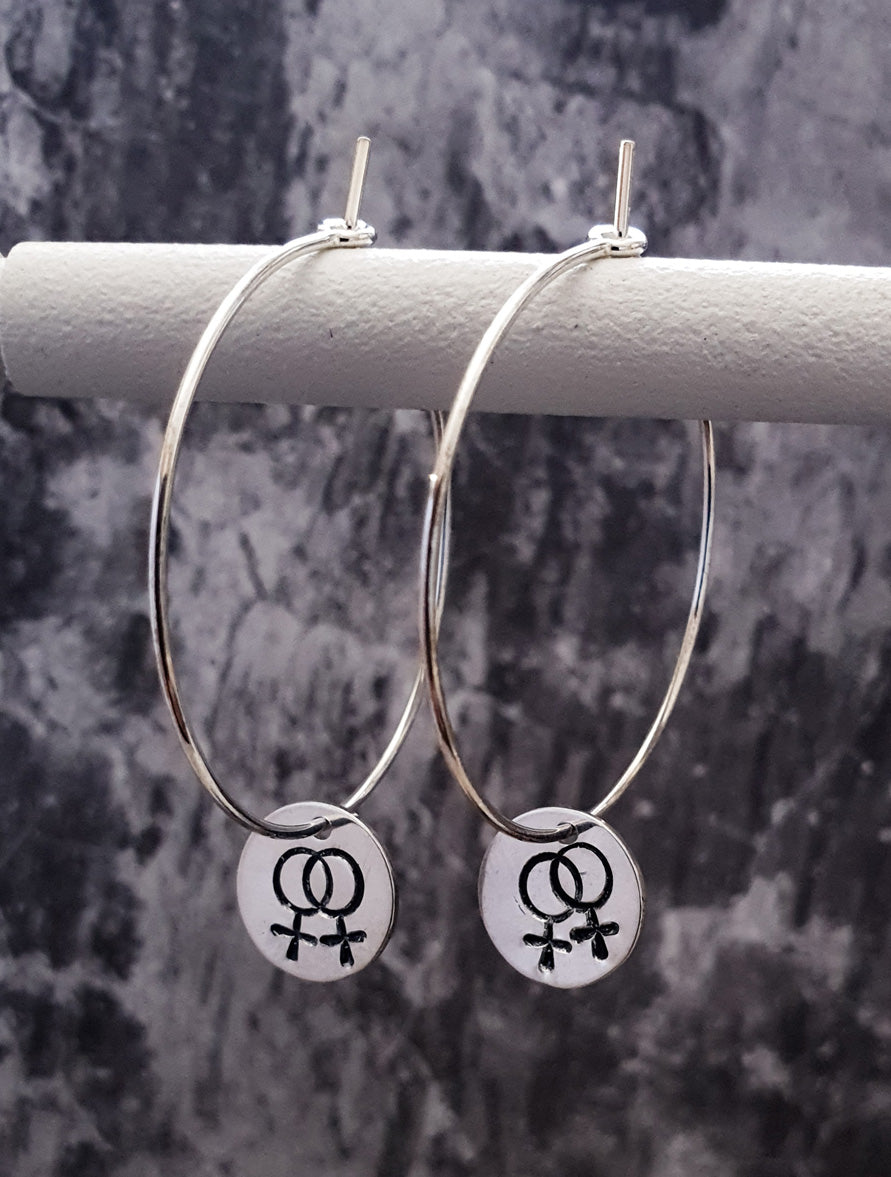 Örringar, brickor med dubbla kvinnosymboler - silver 925