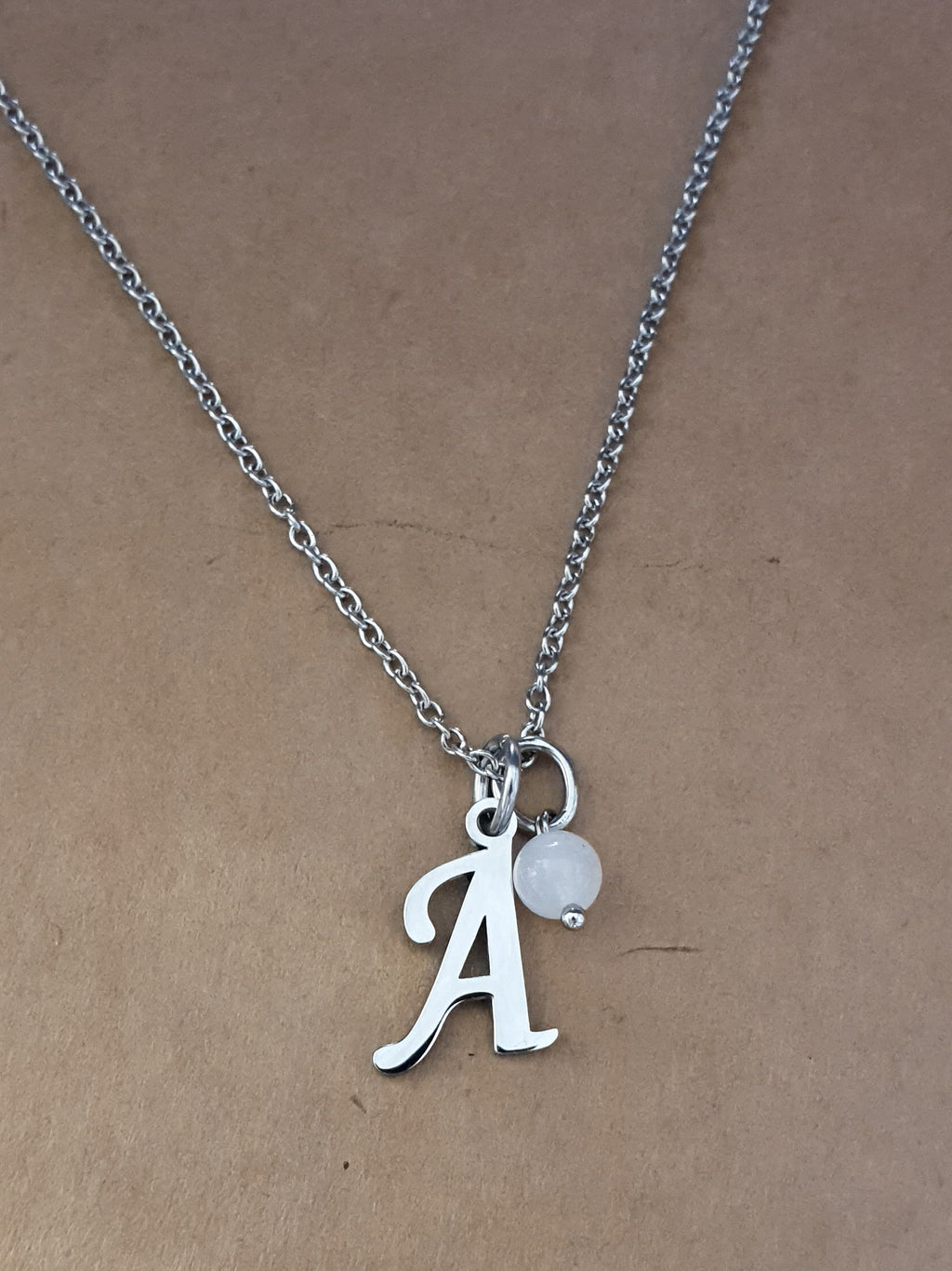 Halsband med valfri Bokstav och månadssten - Rostfritt stål