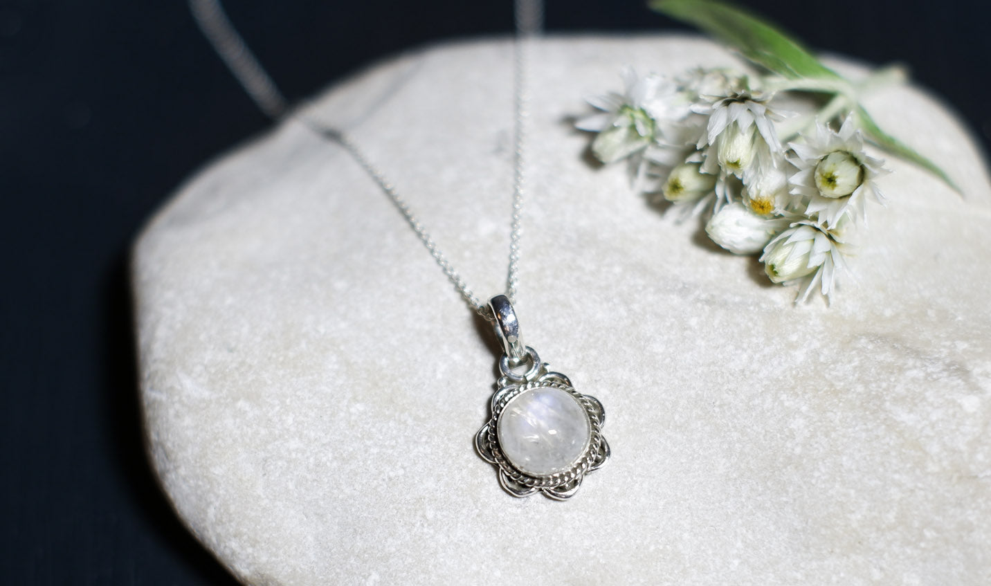 Hänge med månadssten för Juni - Månsten- Sterling silver 925