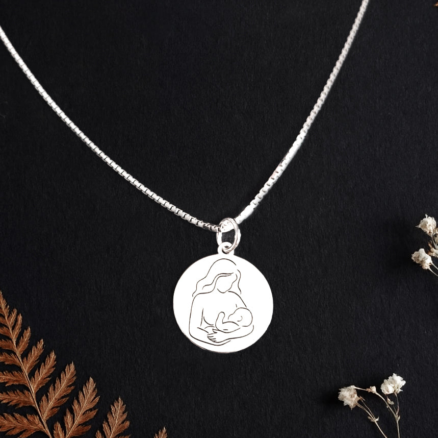 Ammande kvinna med bebis - Hänge / Halsband, Silver 925