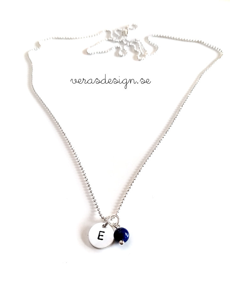 Halsband med rund textbricka och månadssten - sterling silver 925